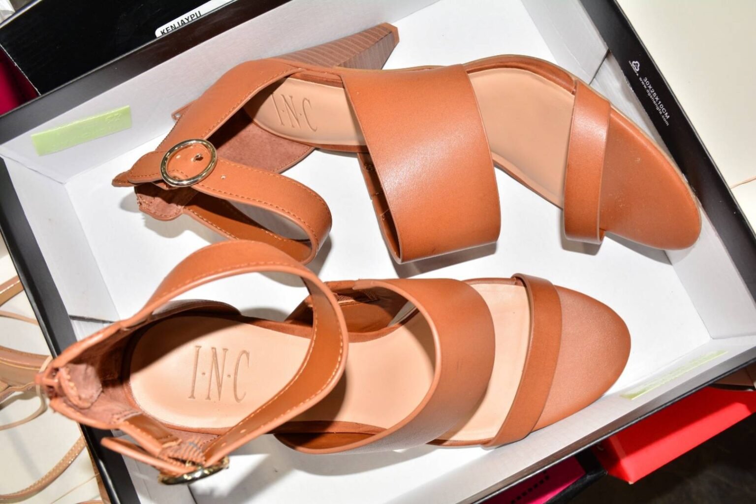 Assorted Shelf Pull Fall/Winter Womens Shoes - Image 2