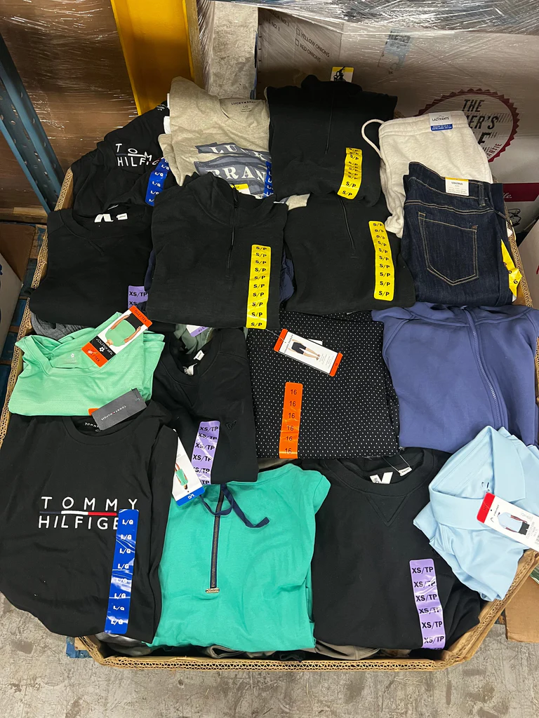 Costco Clothing Pallets - Image 3