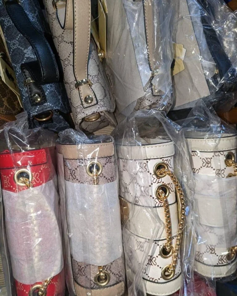 Wholesale Handbags Pallets - Image 12