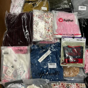 AMZ Clothing Liquidation Pallets - Image 4