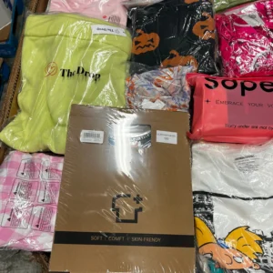 AMZ Wholesale Clothing Pallets - Image 3