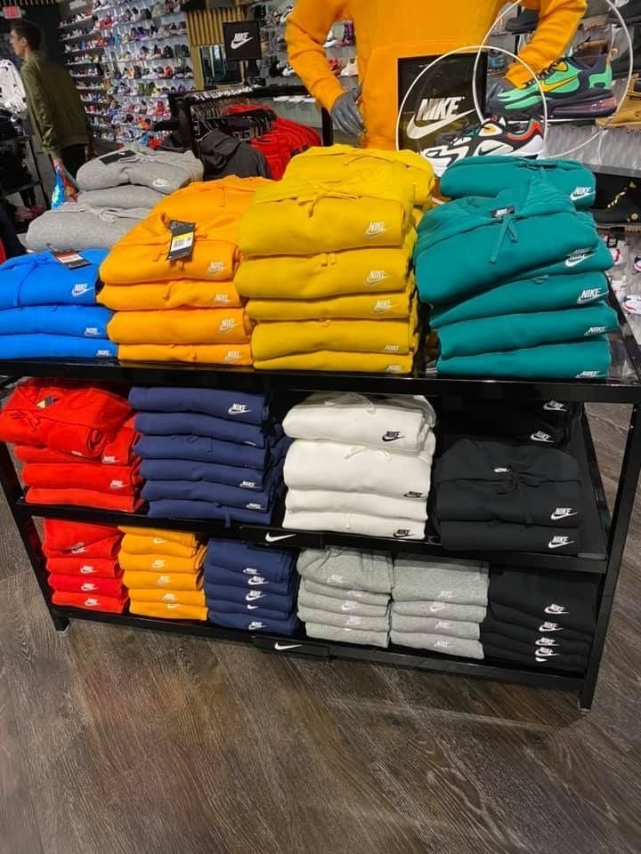 Nike Pullovers Pallet - Image 3