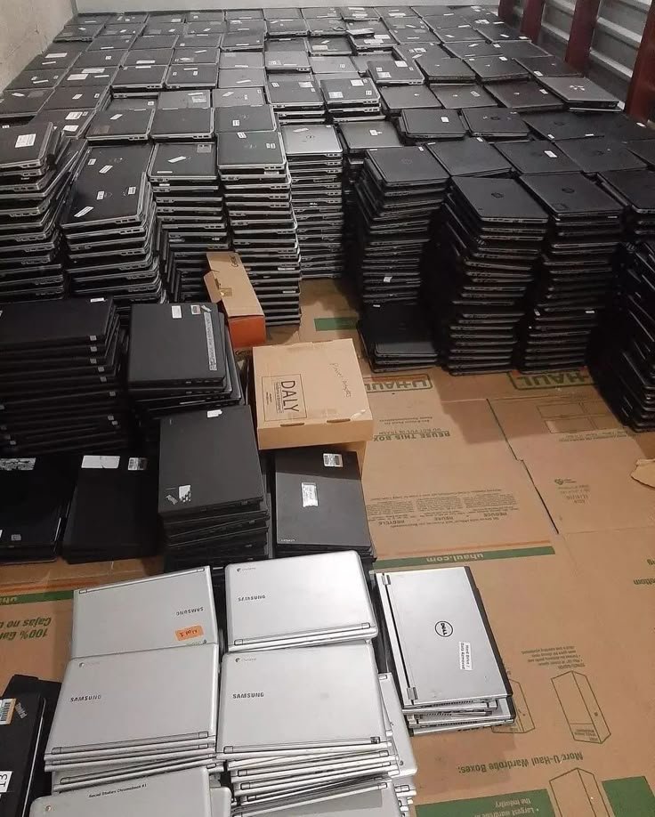 Laptop Pallets - Image 3