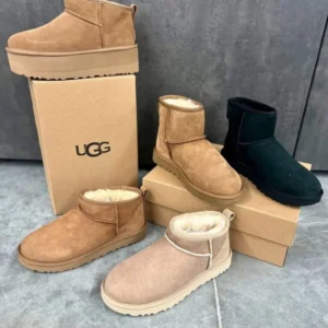 UGG Shoes Pallets