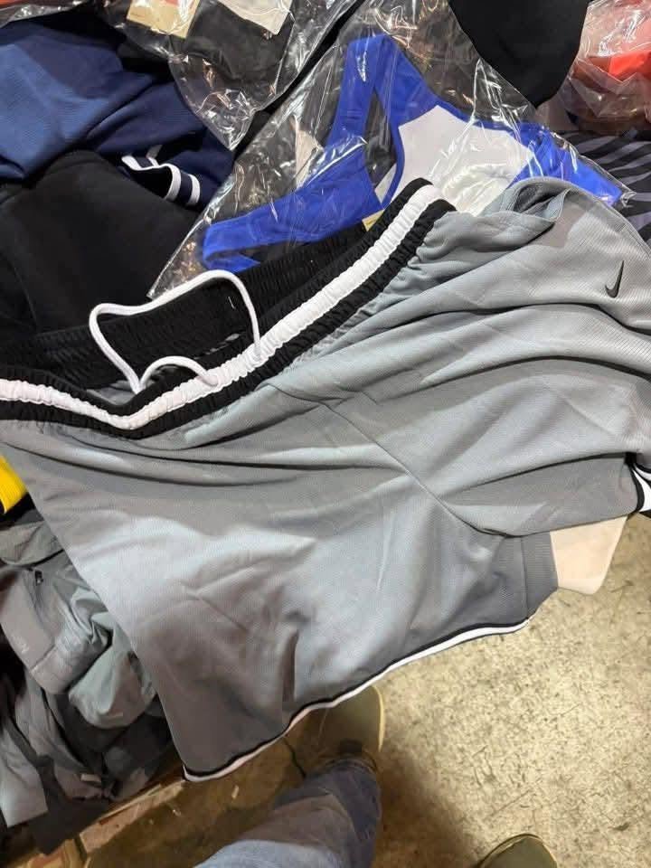 Wholesale Nike Clothing - Image 9