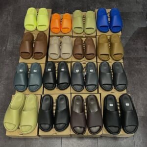 Yeezy Slides Pallets