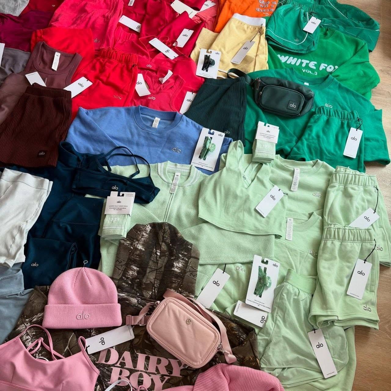 Alo Yoga Women Clothes Pallets - Image 5